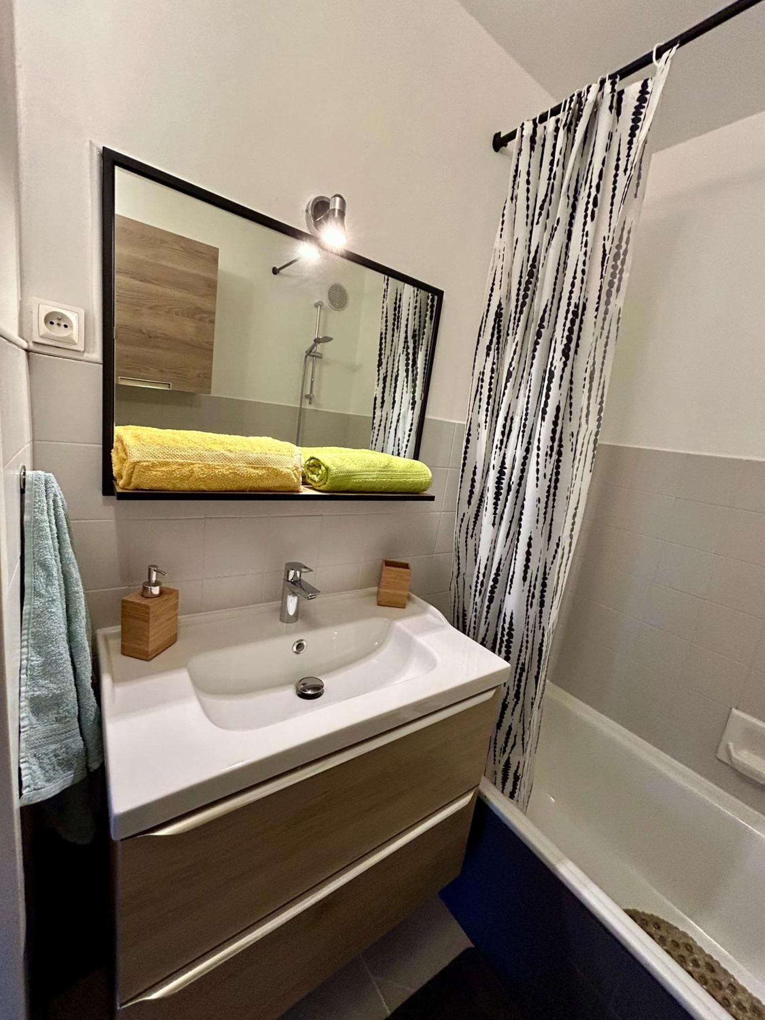 Cocoon Vue Mer ☆ En Face Du Port De Golfe-Juan ☆ 外观 照片